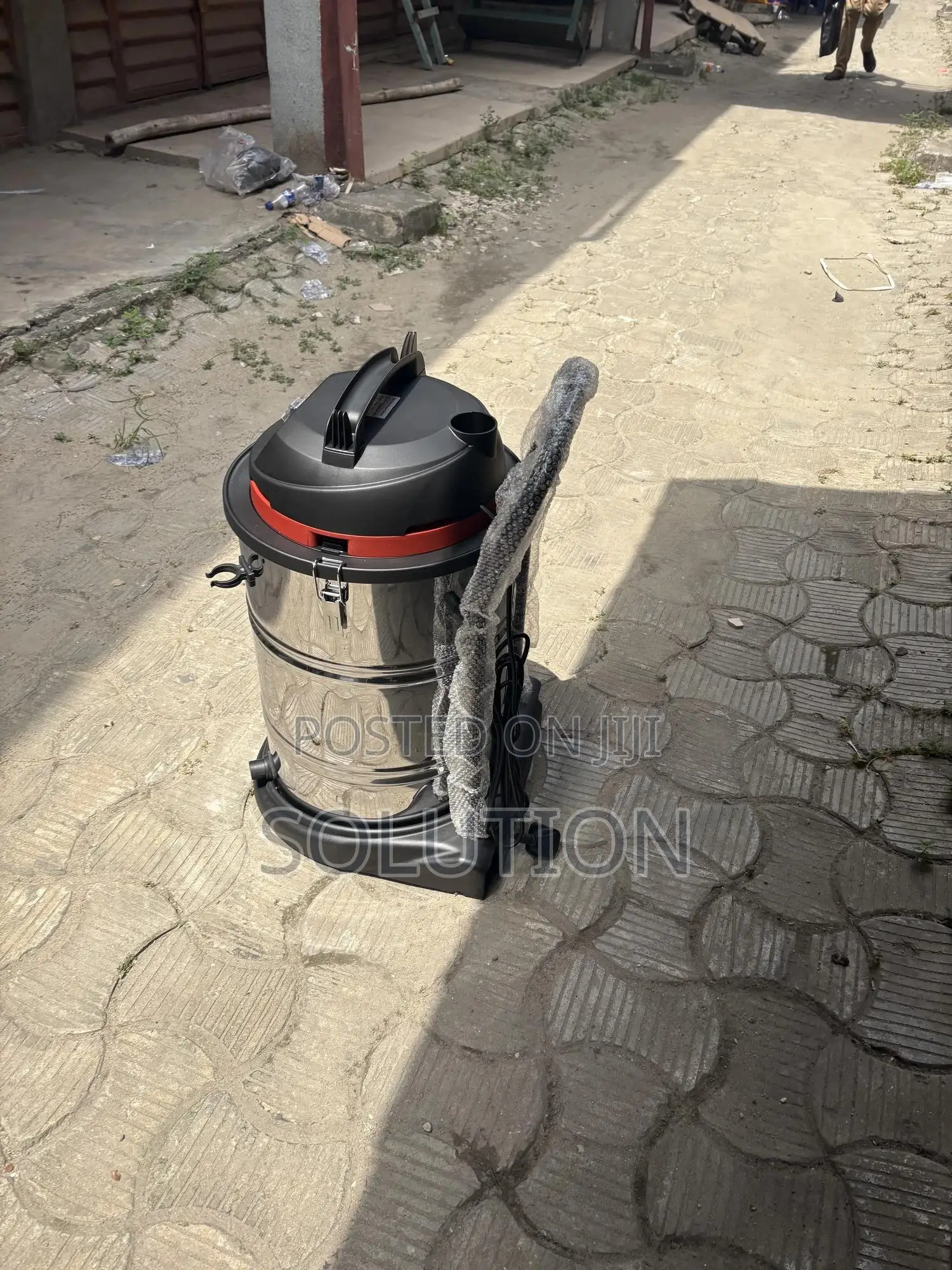 Dry And Wet Vacuum Cleaner