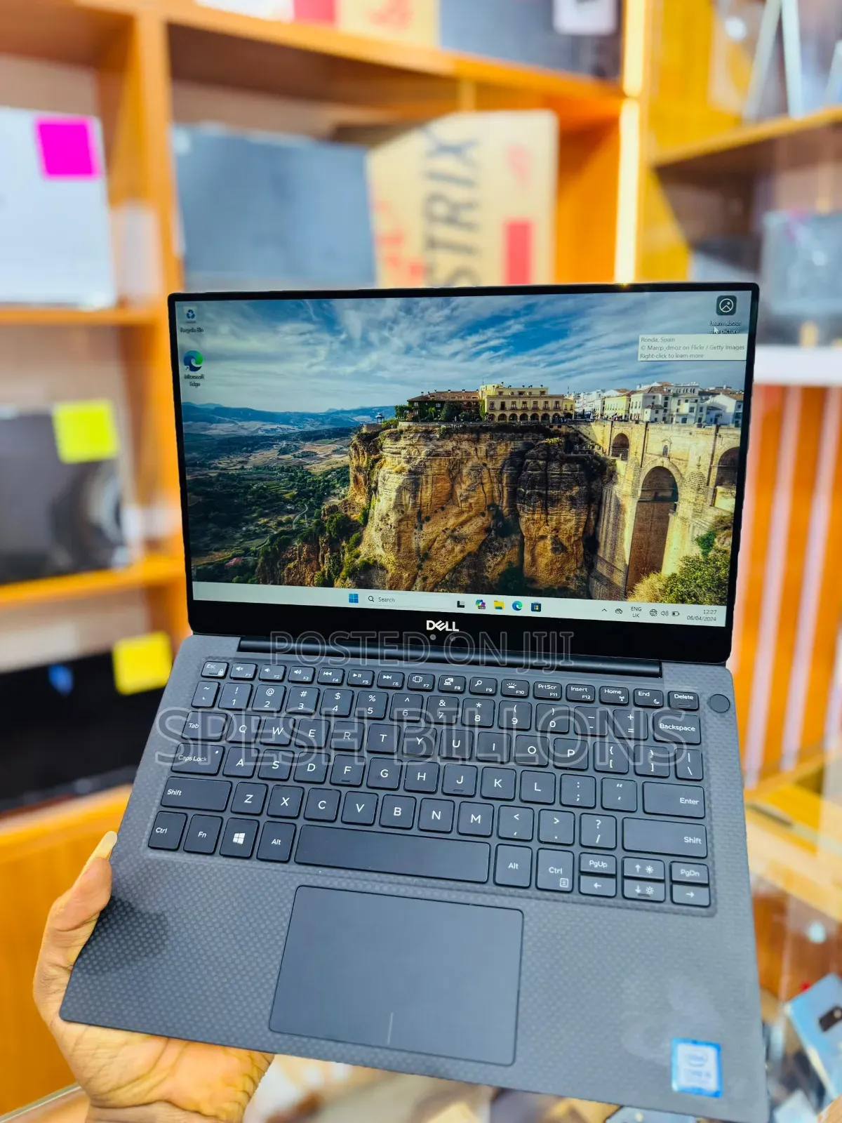 New Laptop Dell XPS 13 8GB Intel Core i5 SSD 256GB