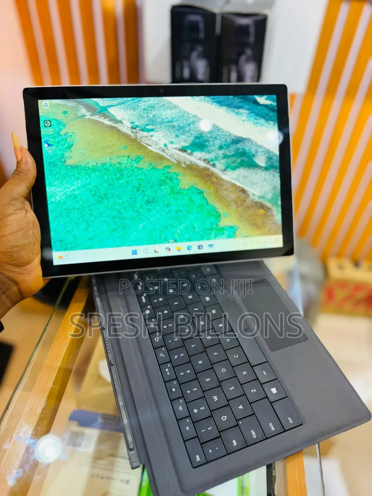 New Laptop Microsoft Surface Pro 8GB Intel Core i7 SSD 256GB
