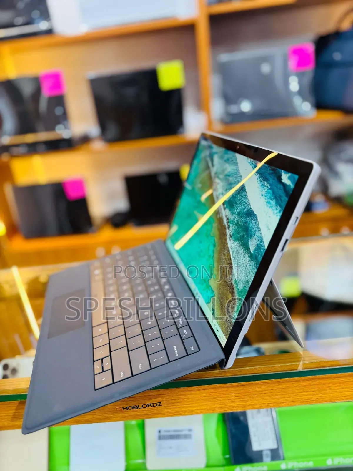 New Laptop Microsoft Surface Pro 8GB Intel Core i7 SSD 256GB