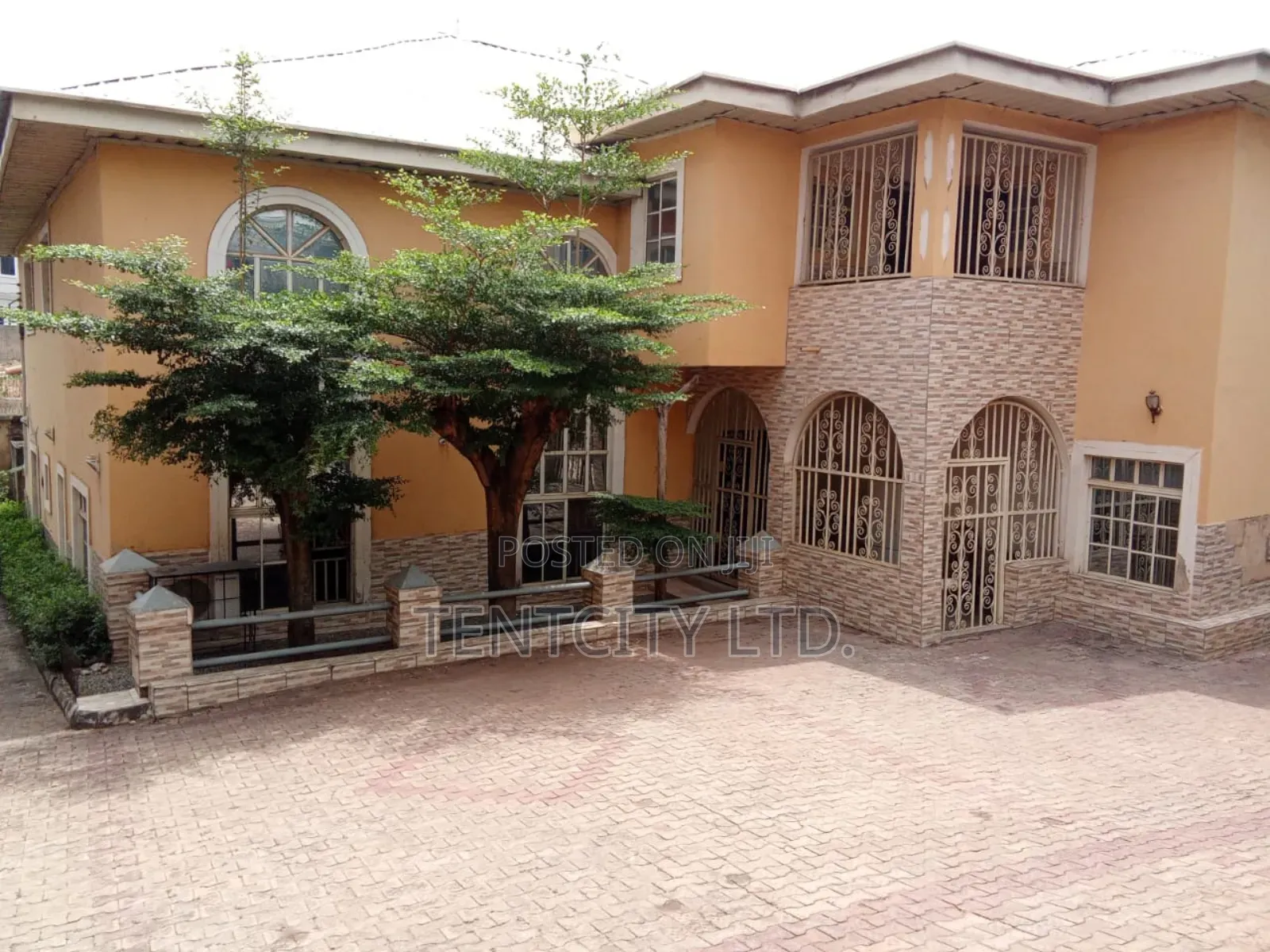 2bdrm Apartment in Emene, Enugu for sale