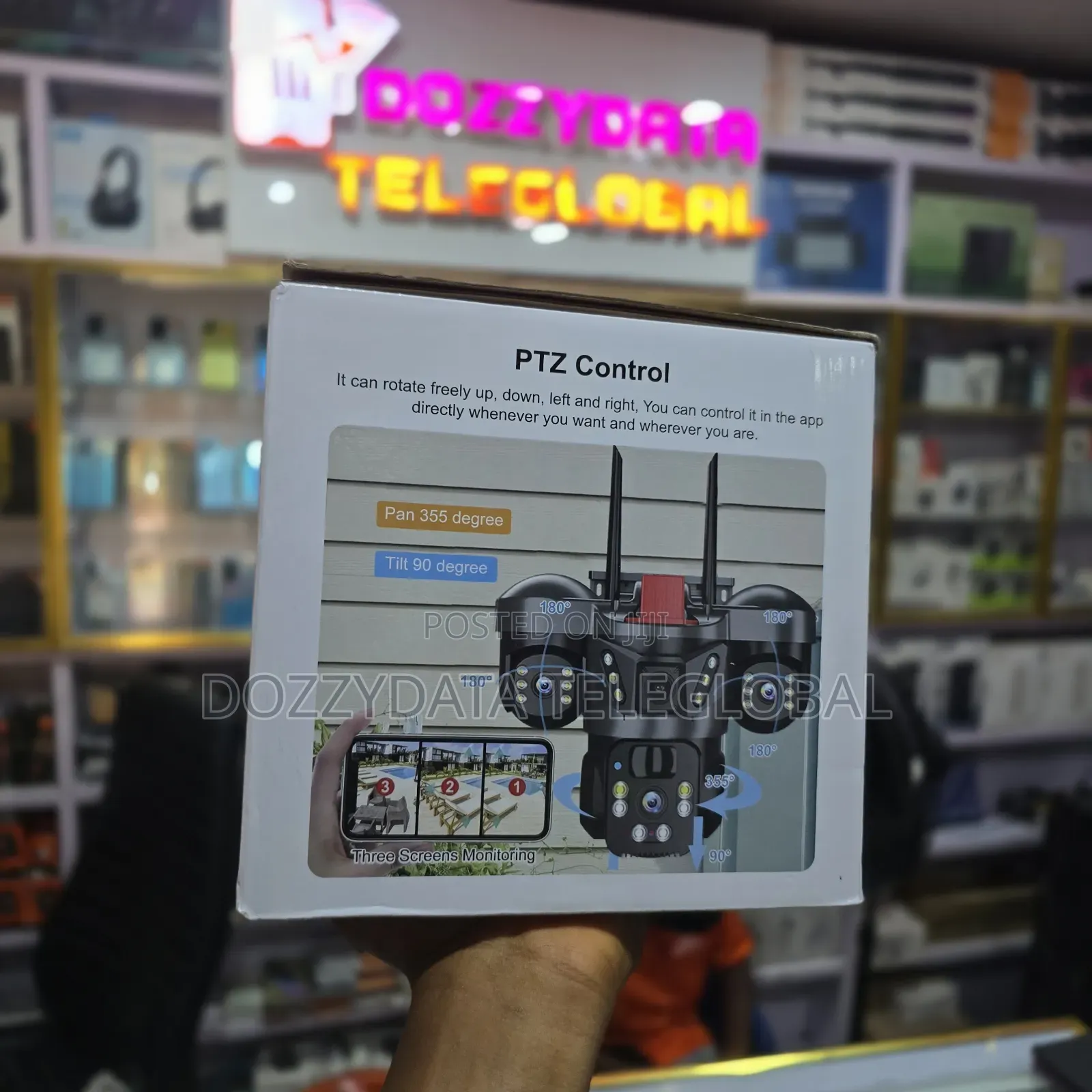 Poly Vision T31 Intelligent Solar PTZ Camera With a Triple-Lens Design