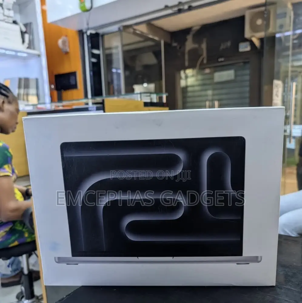 New Laptop Apple MacBook Pro 2024 M4 Max 36GB Apple M4 Max SSD 1T