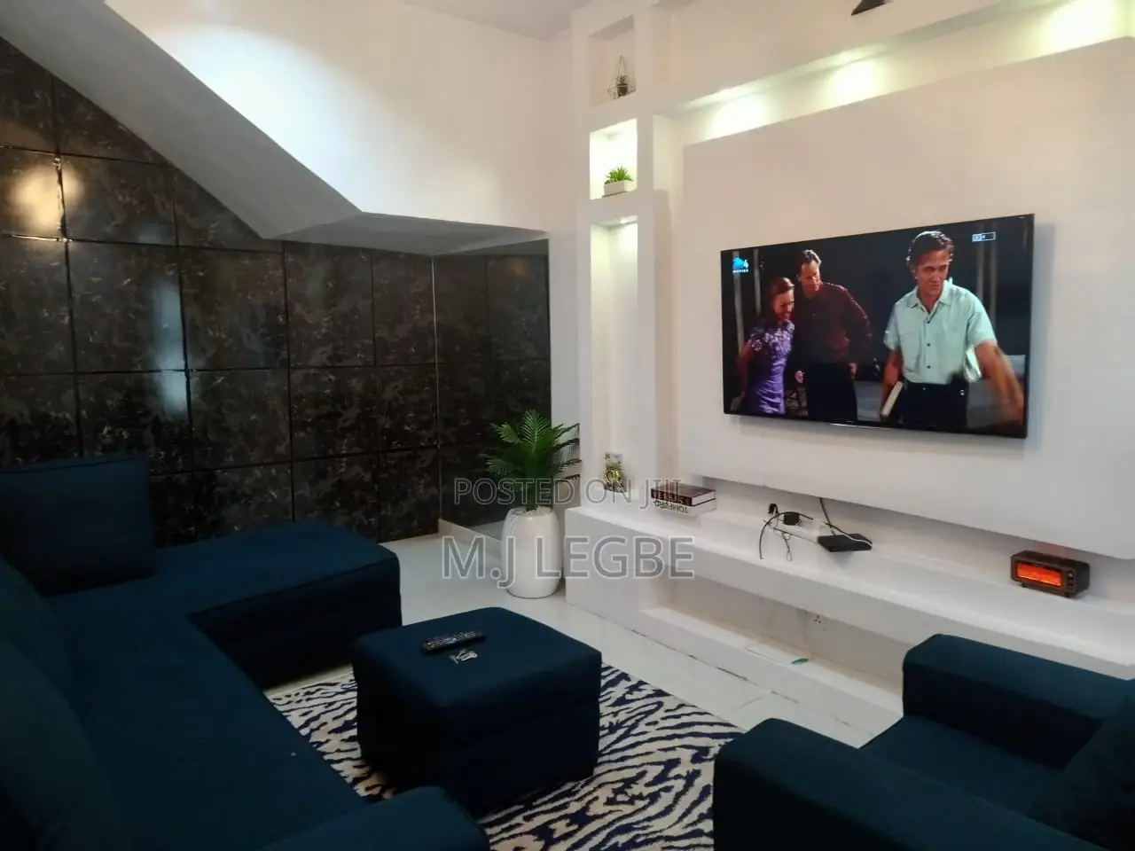 Furnished Mini Flat in Lekki Admiralty for rent