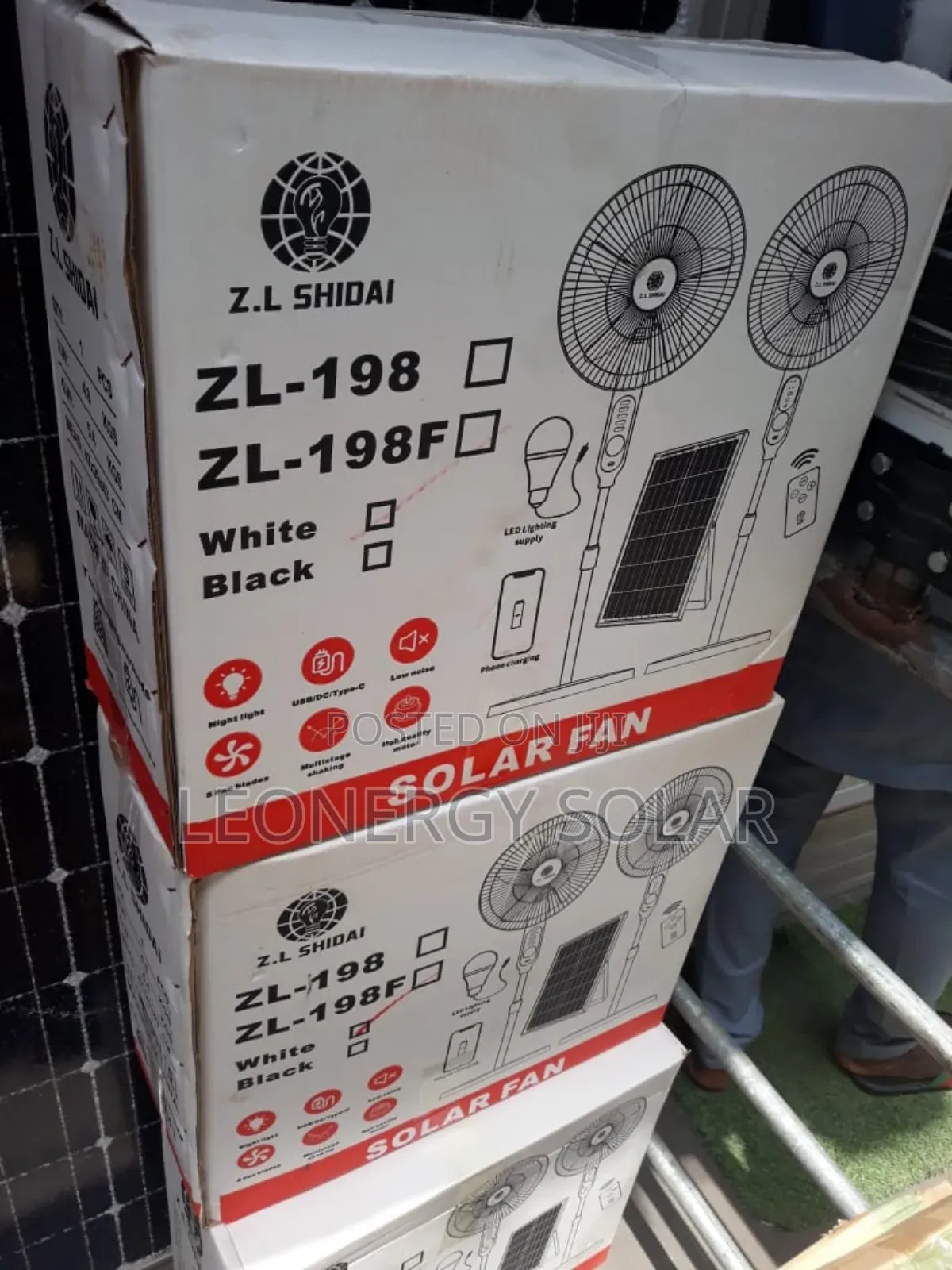 Z.L Solar Rechargeable Standing Fan