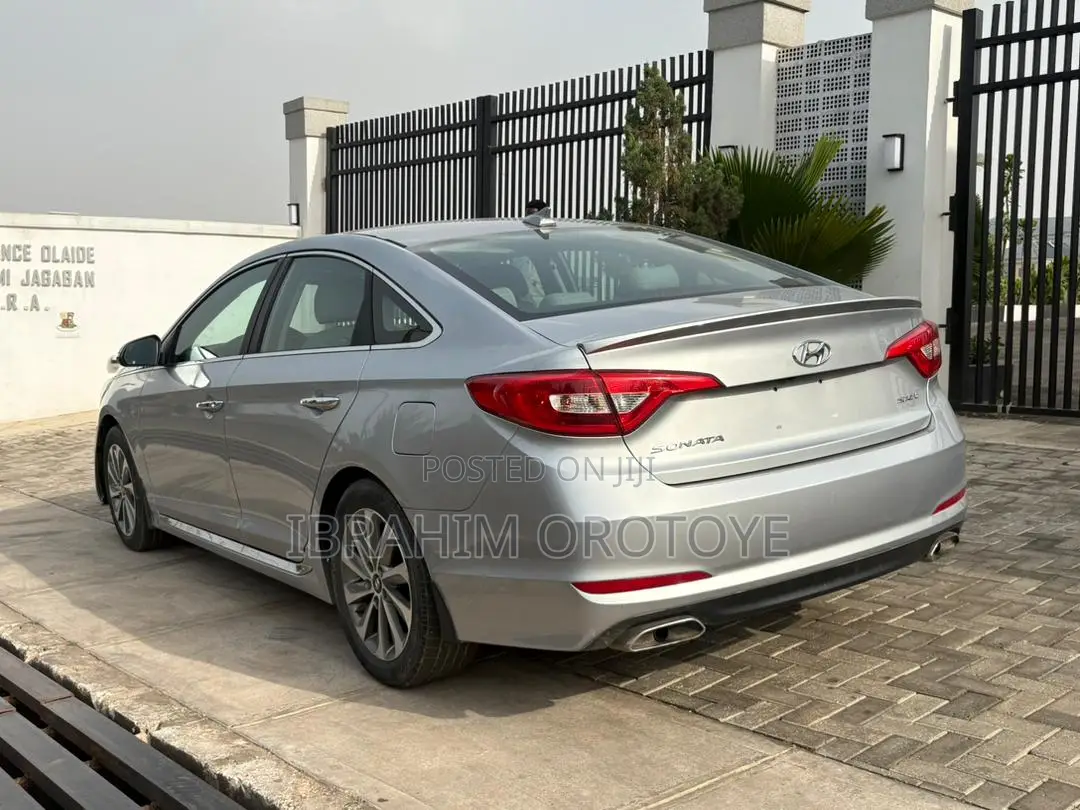 Hyundai Sonata Sport 4dr Sedan (2.4L 4cyl 6A) 2015 Silver