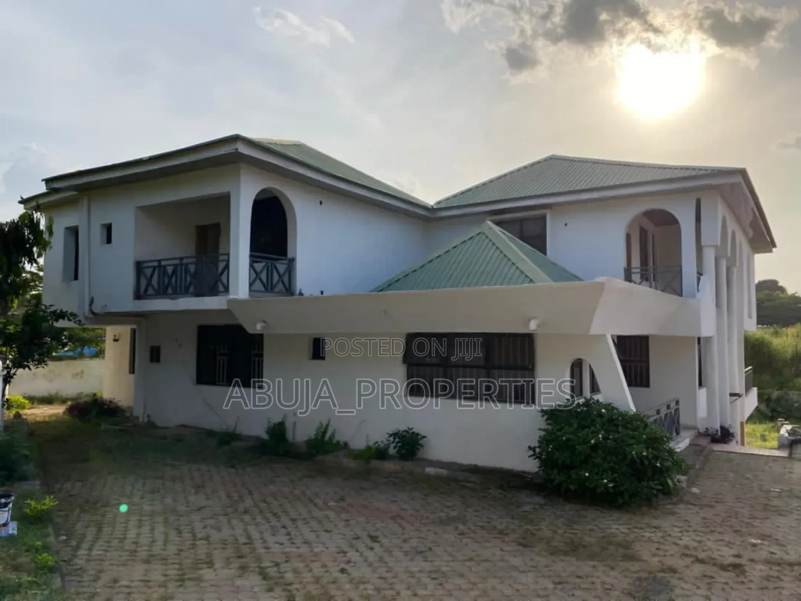 20bdrm Duplex in Asokoro for rent