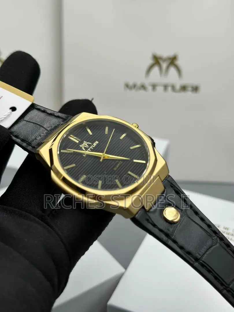 Matturi Leather Watch* *A Very Flat Unique Mode* *Leather Strap