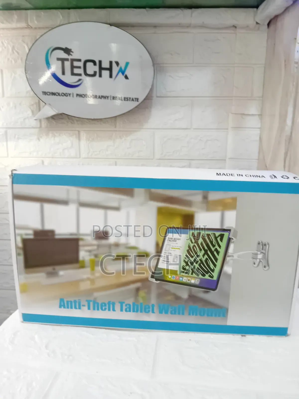 Oilcan Anti Theft Wall Tablet Stand, Lockable Tablet Wall Mount 7-14"