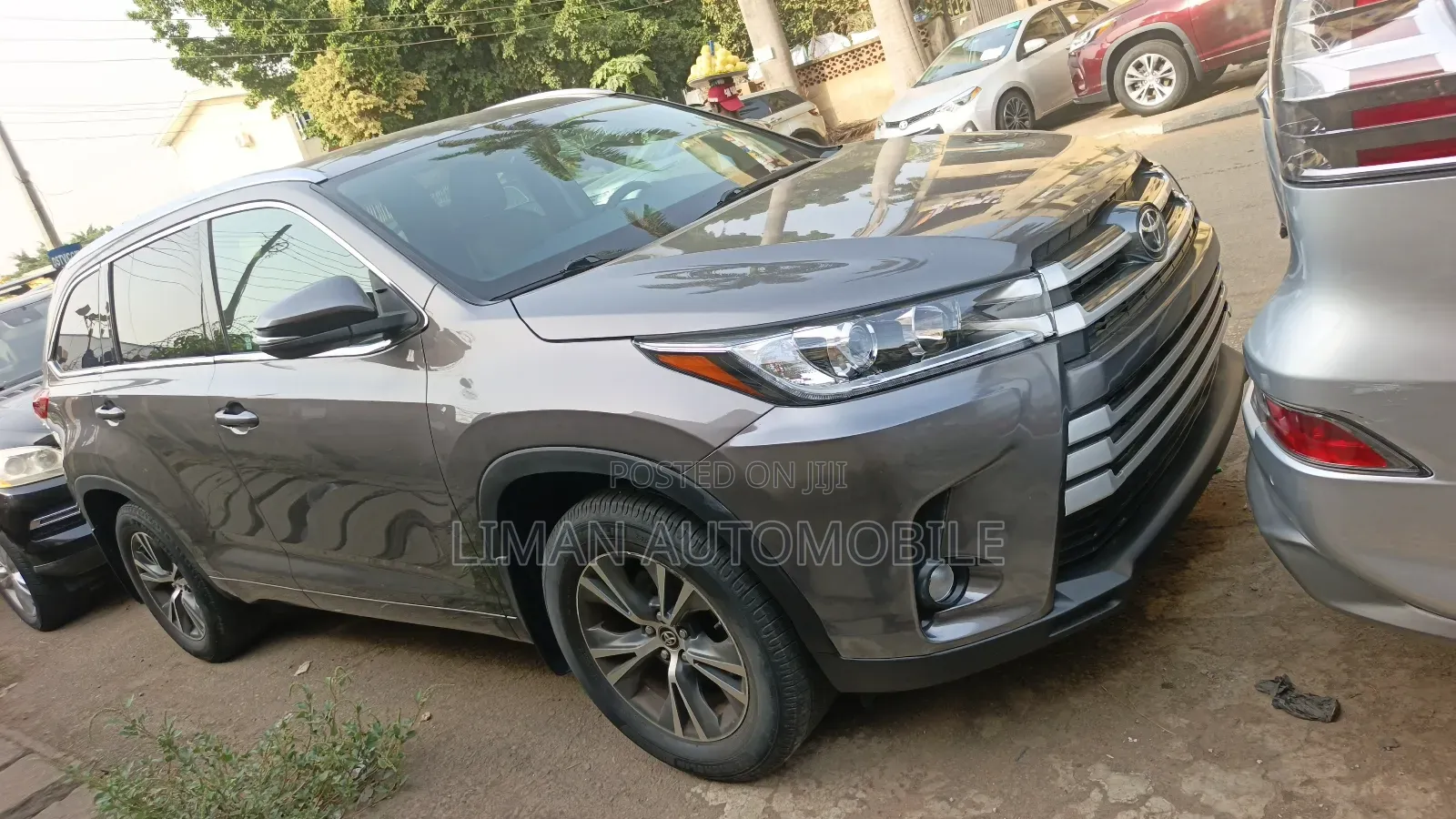 Toyota Highlander XLE 4x2 V6 (3.5L 6cyl 8A) 2017 Gray