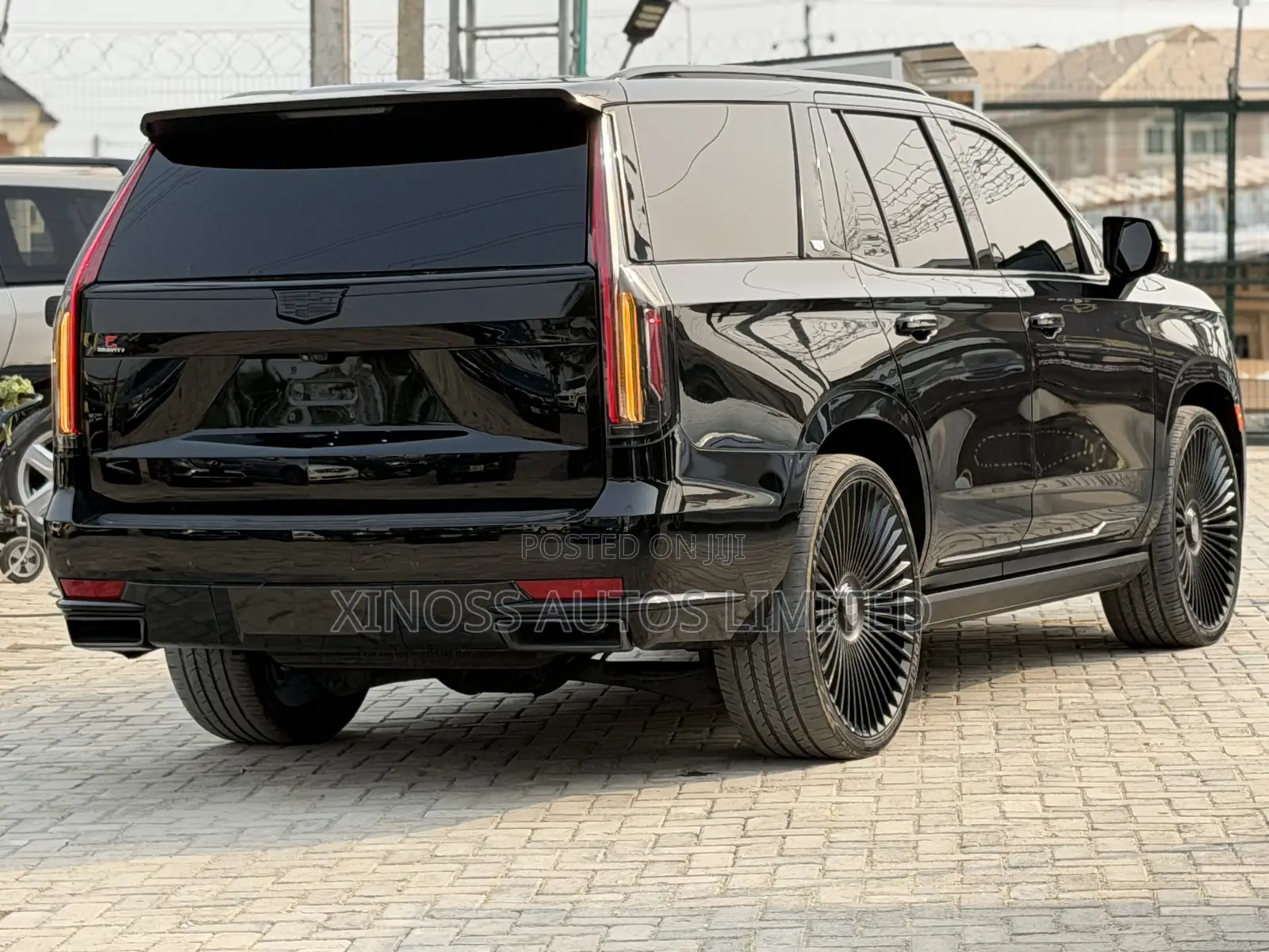 Cadillac Escalade Premium Luxury Platinum 4WD 2023 Black