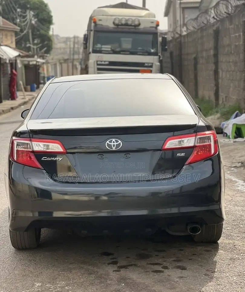 Toyota Camry SE 4dr Sedan (2.5L 4cyl 6A) 2012 Black