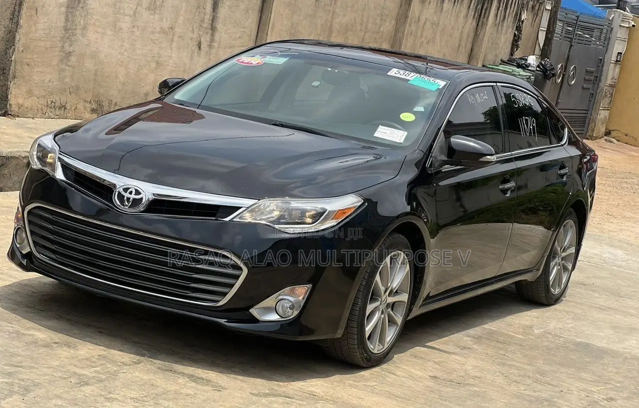 Toyota Avalon XLE 4dr Sedan (3.5L 6cyl 6A) 2014 Black