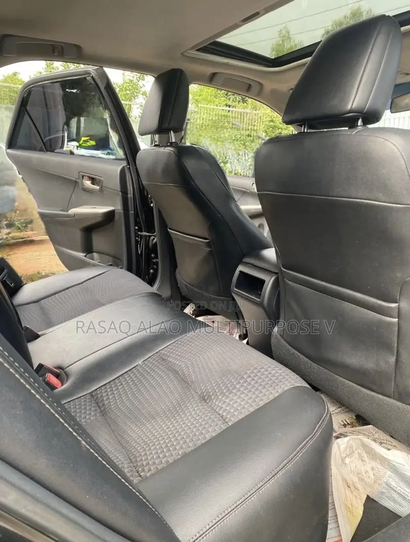 Toyota Camry SE 4dr Sedan (2.5L 4cyl 6A) 2013 Black