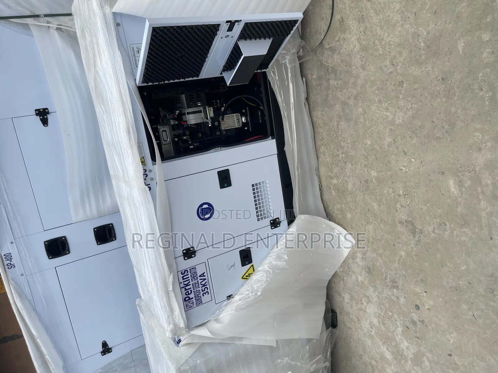Perkins Soundproof Diesel Generator 35kva Capacity