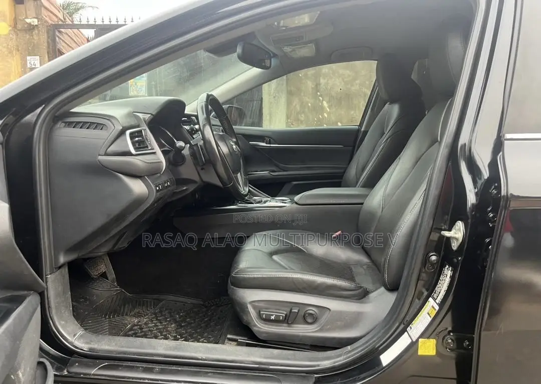 Toyota Camry XSE FWD (2.5L 4cyl 8AM) 2018 Black
