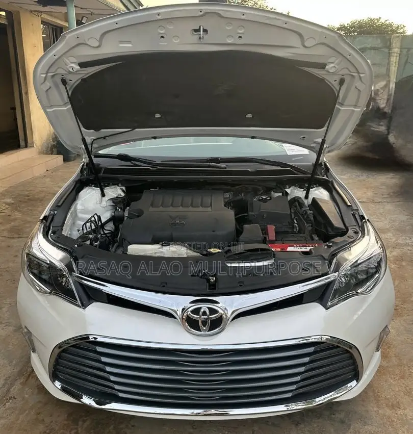 Toyota Avalon Limited 4dr Sedan (3.5L 6cyl 6A) 2014 White