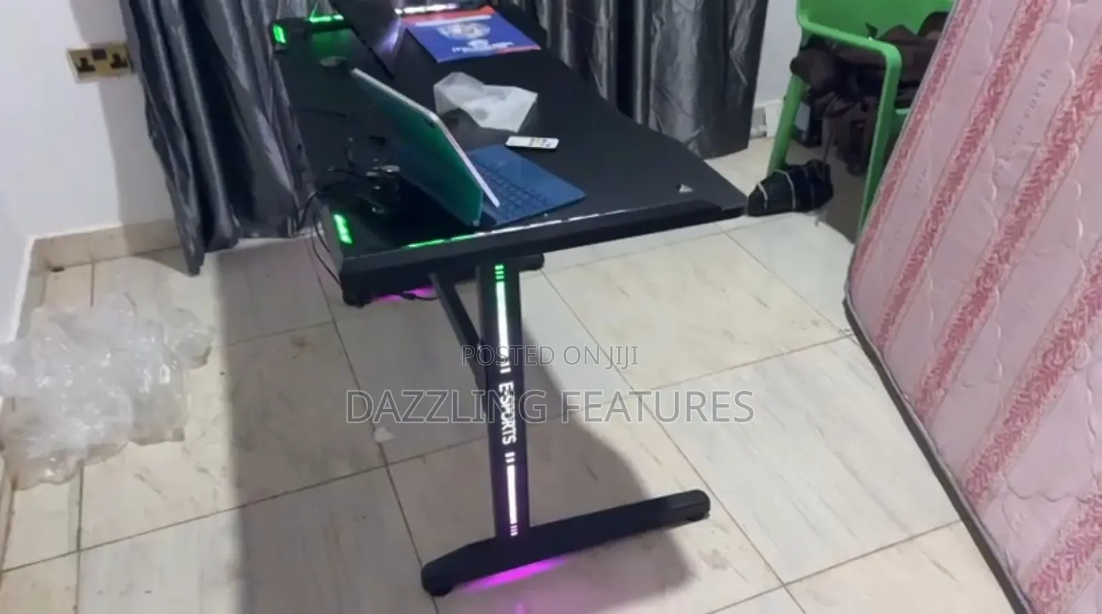 Mordern Gaming Table With Rgb Led Light