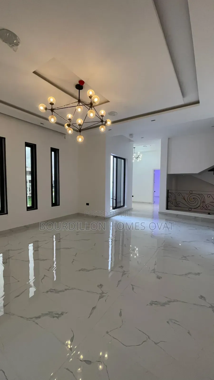7bdrm Apartment in Pinnock Beach for sale