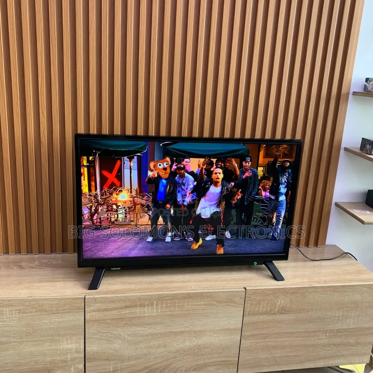 Toshiba 32 Smart Hd Ready HDR Secure Internet Dled Tv
