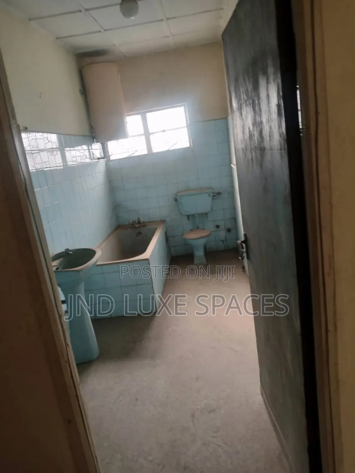Two Wings Duplex of Five Bedrooms Each Suitable for a Corporate Office