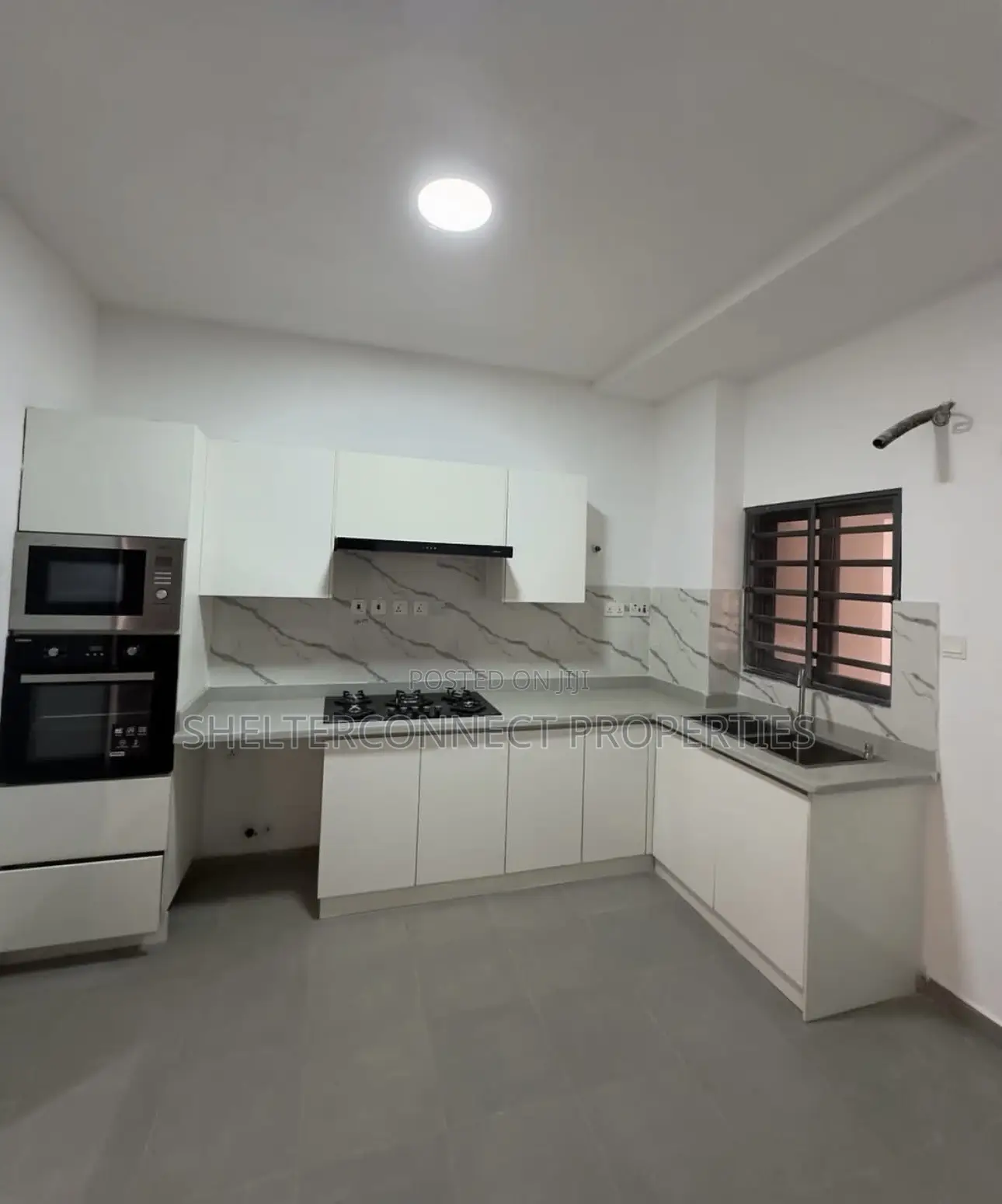 2bdrm Apartment in Lekki Phase 1 for rent