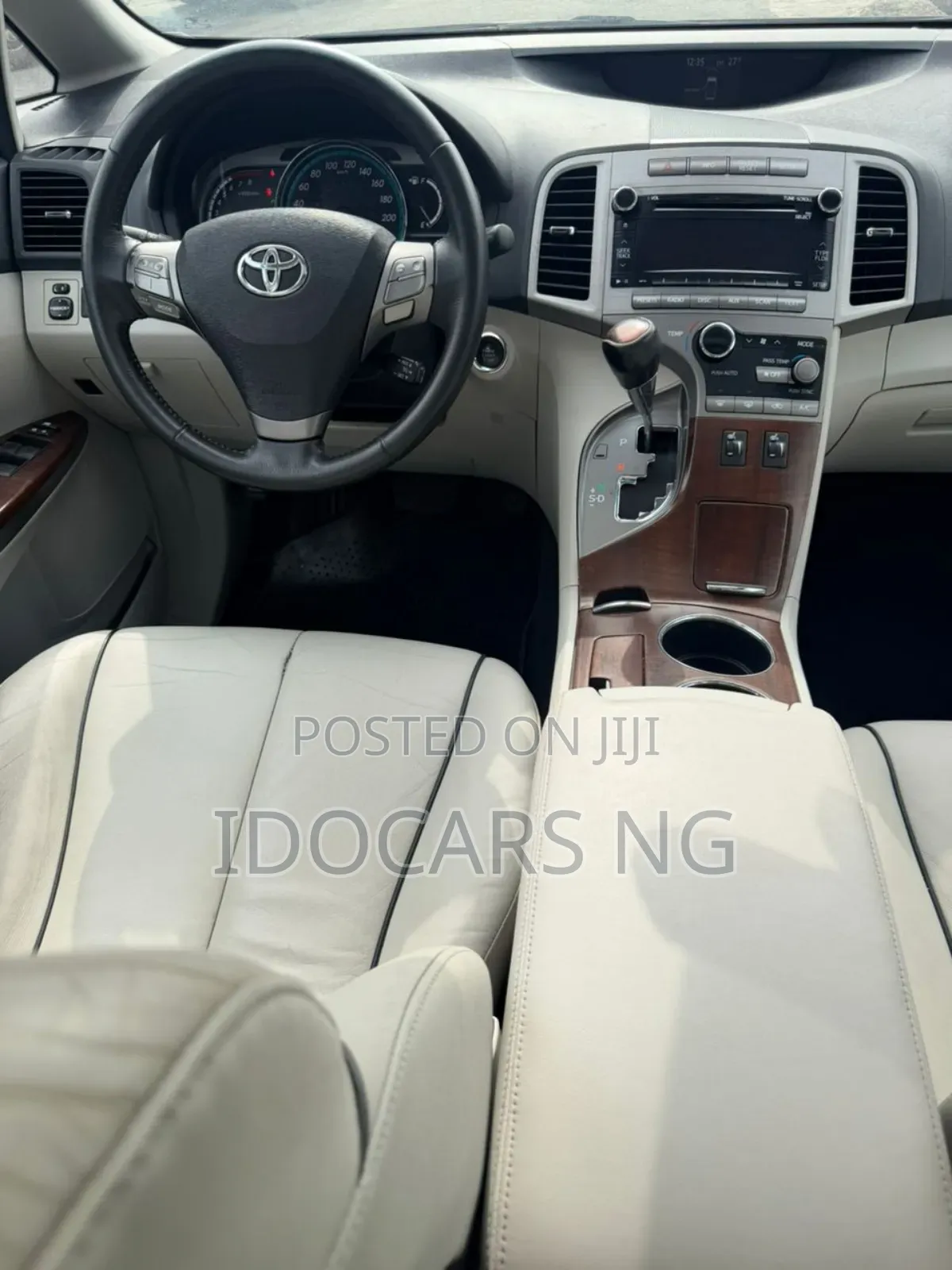 Toyota Venza V6 AWD 2011 Gray