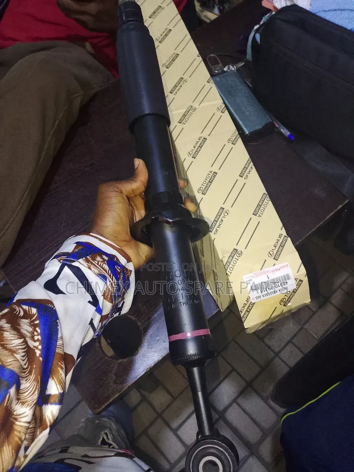 Front Shock Absorber for Toyota Hilux
