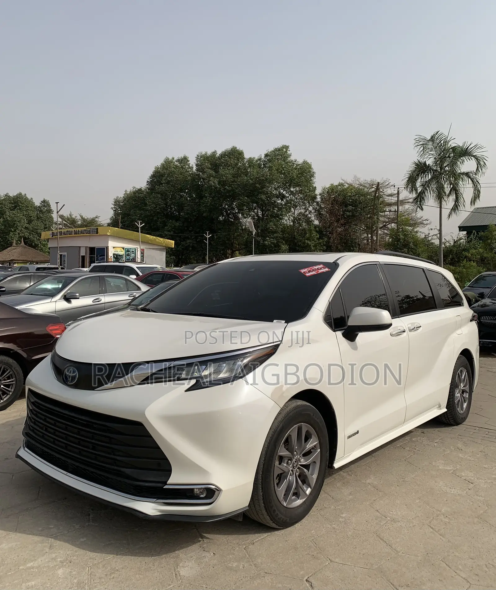 Toyota Sienna 2022 White