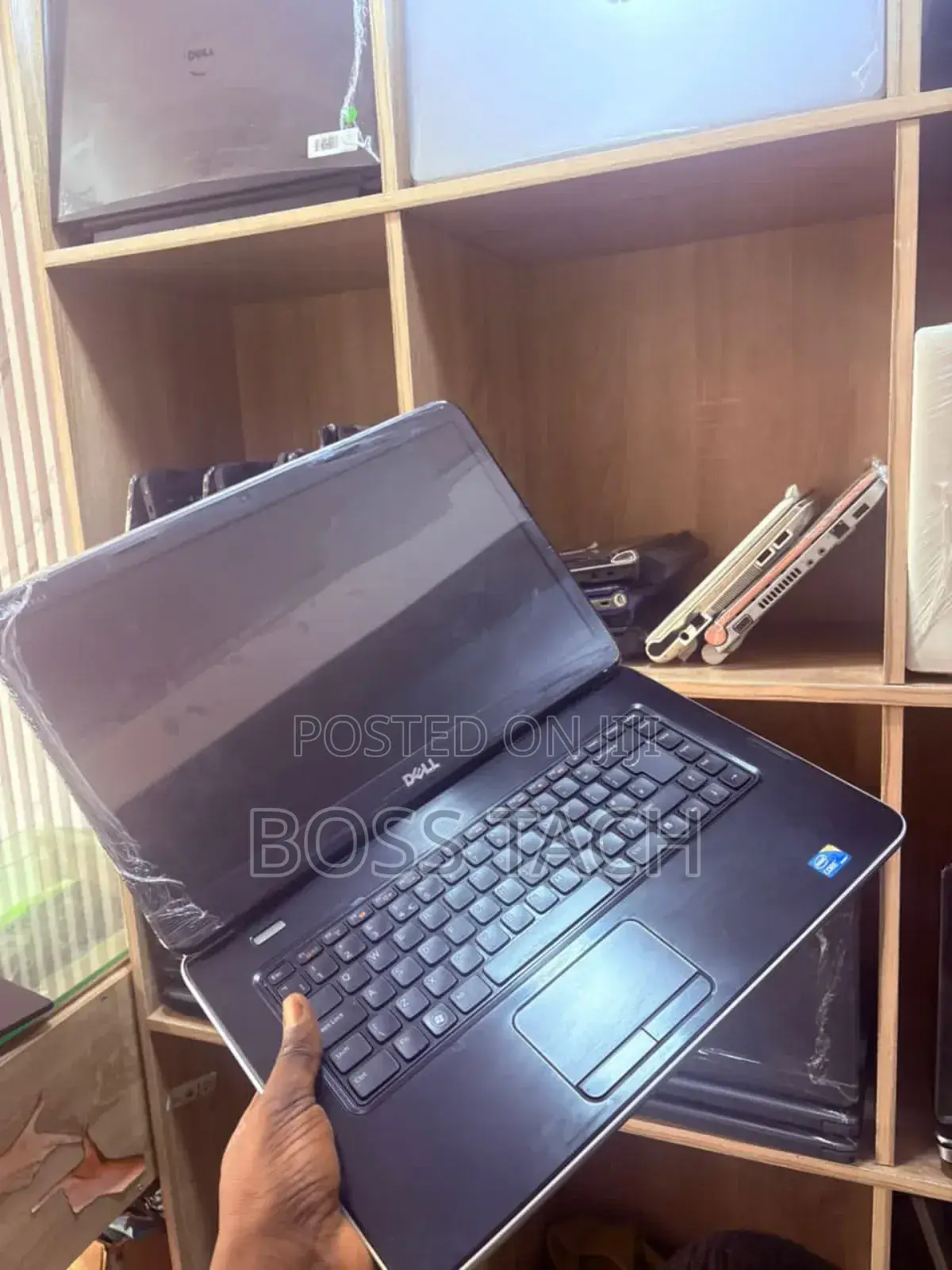 Laptop Dell Inspiron 15 3567 4GB Intel Core i3 HDD 250GB