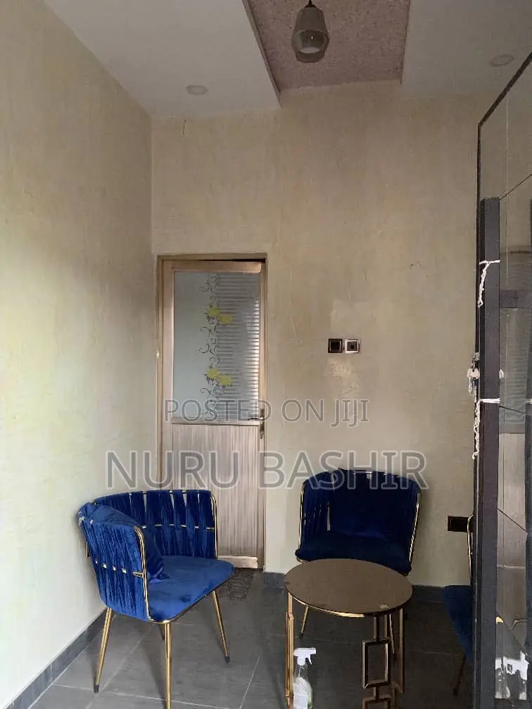 Furnished 4bdrm Bungalow in Kings And Queens, Akala Express for sale