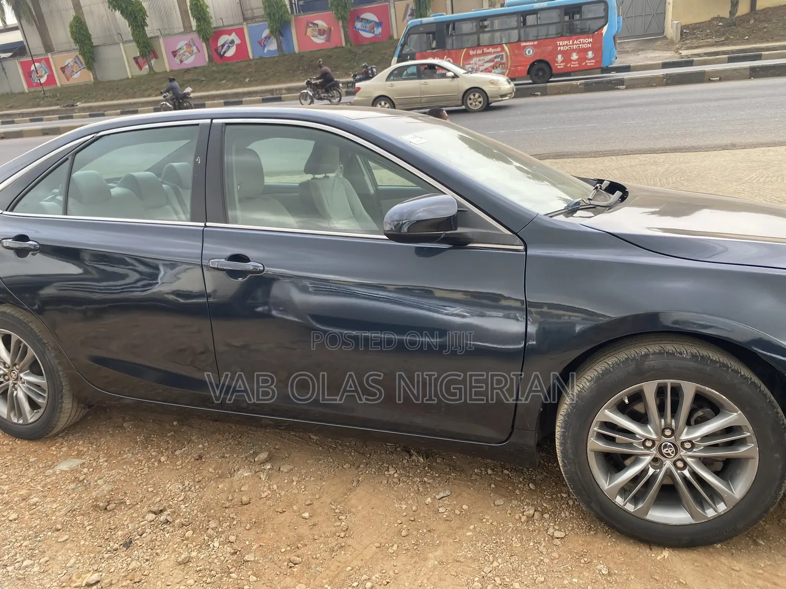 Toyota Camry SE 4dr Sedan (2.5L 4cyl 6A) 2017 Gray