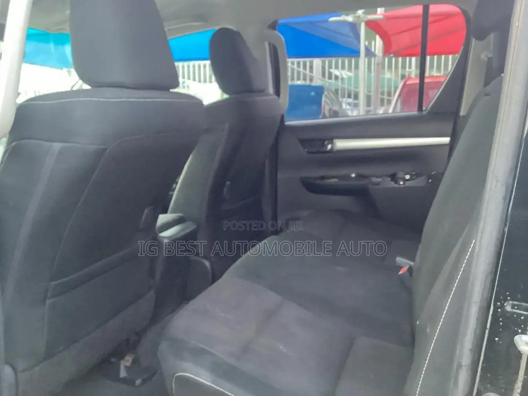 Toyota Hilux Revo Double Cab Deisel 2.4 AWD 2018 Black