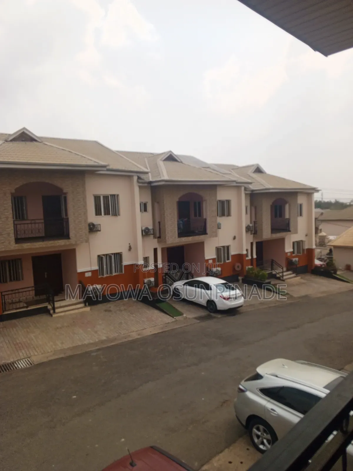 4bdrm Duplex in Agodi Gra for rent