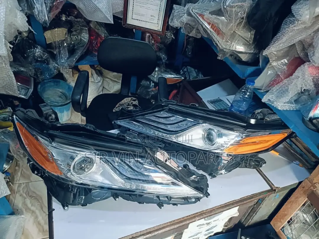 Headlight/Headlamp For Toyota Camry 2018 Se (Brand New Sports Edition)