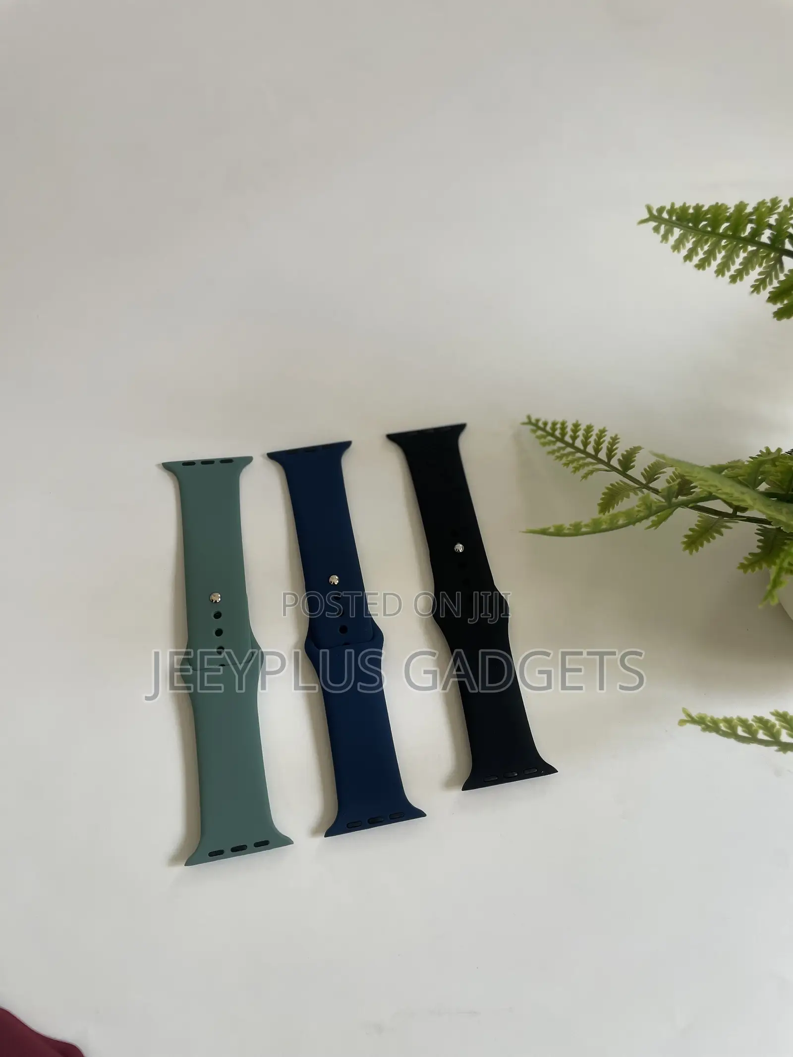 Apple Watch Band – Plain Silicone Strap, Soft Comfortable