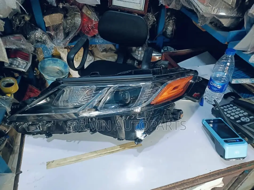 Headlight/Headlamp For Camry 2018 Le (Brand New)
