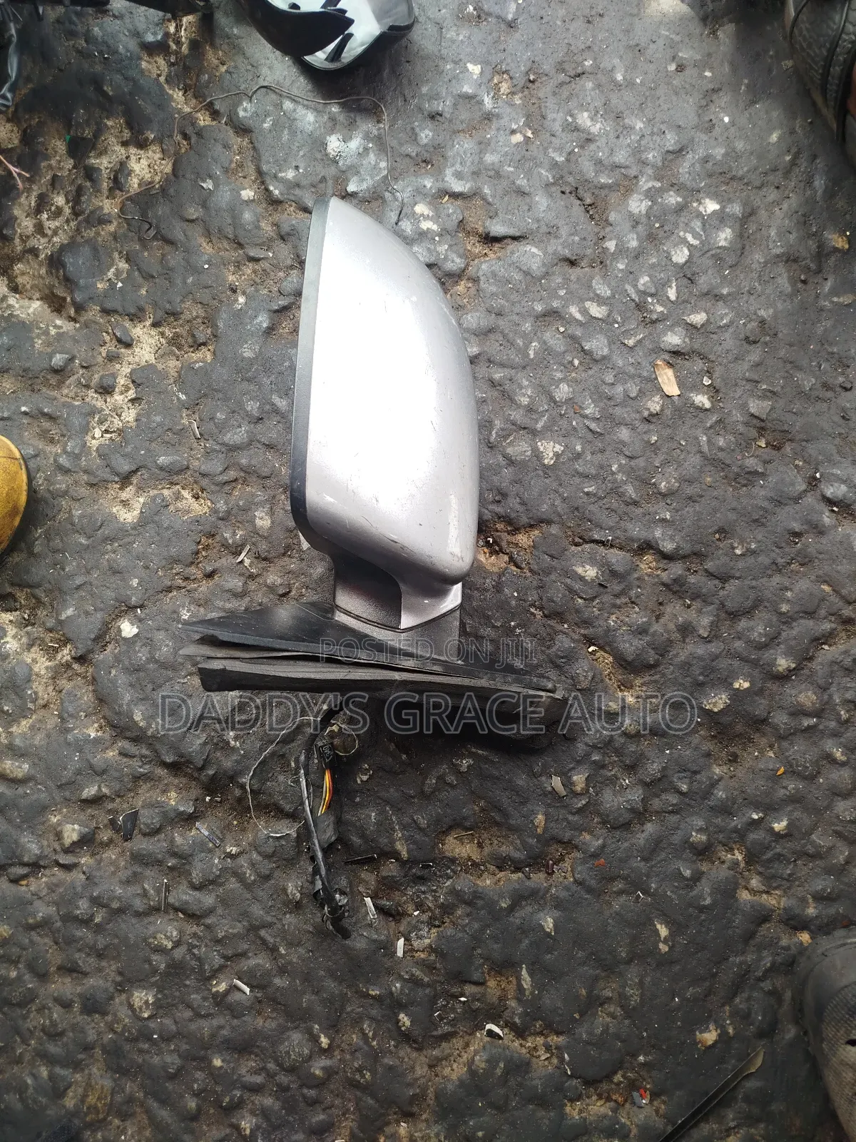 Chrysler 300c 2012-2014 Driver's Side Mirror