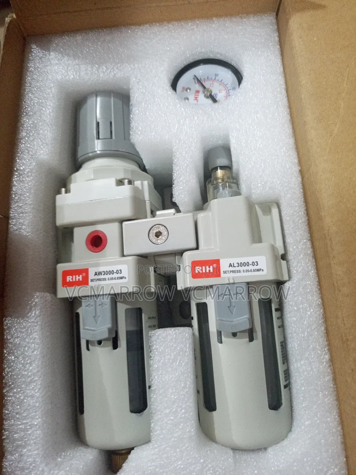 Rih Pneumatics 1/2" NPT Compressed Air Filter Regulator Lubricator
