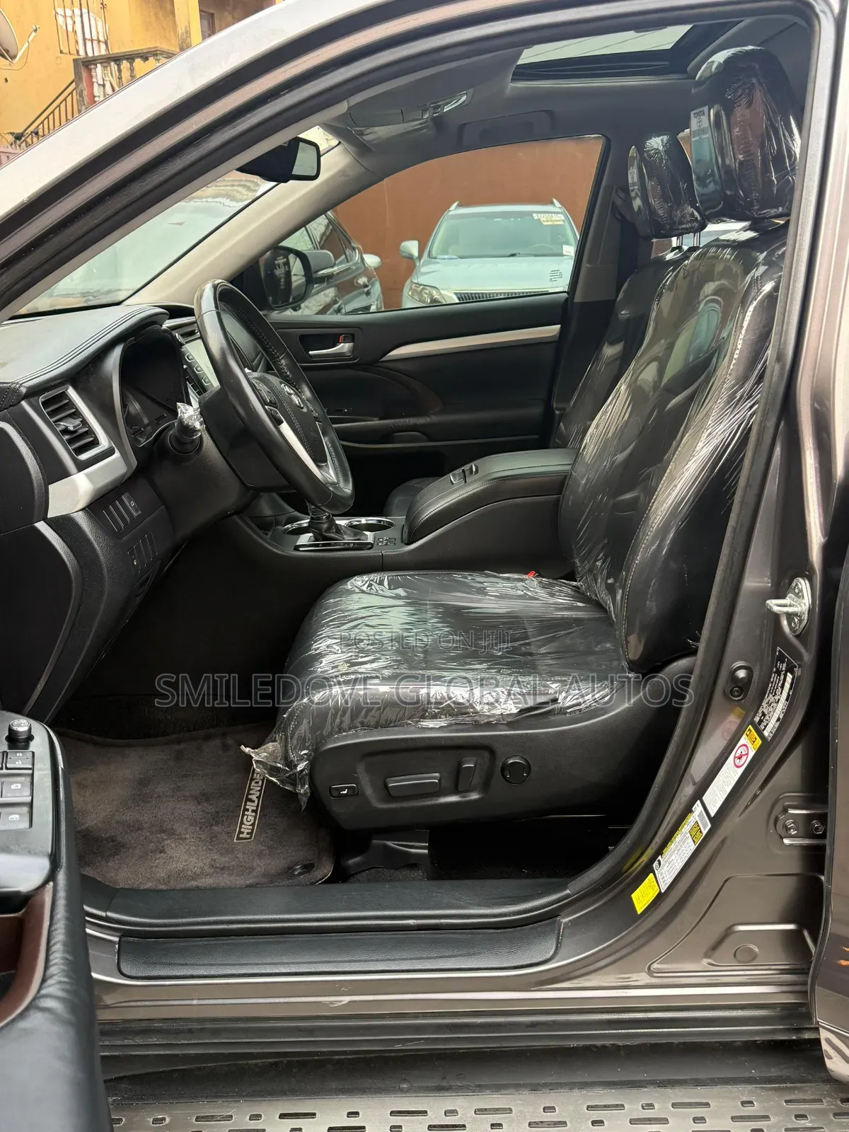 Toyota Highlander XLE 4dr SUV AWD (3.5L 6cyl 6A) 2015 Gray