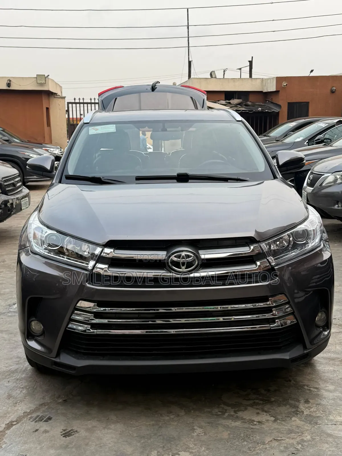 Toyota Highlander XLE 4dr SUV AWD (3.5L 6cyl 6A) 2015 Gray