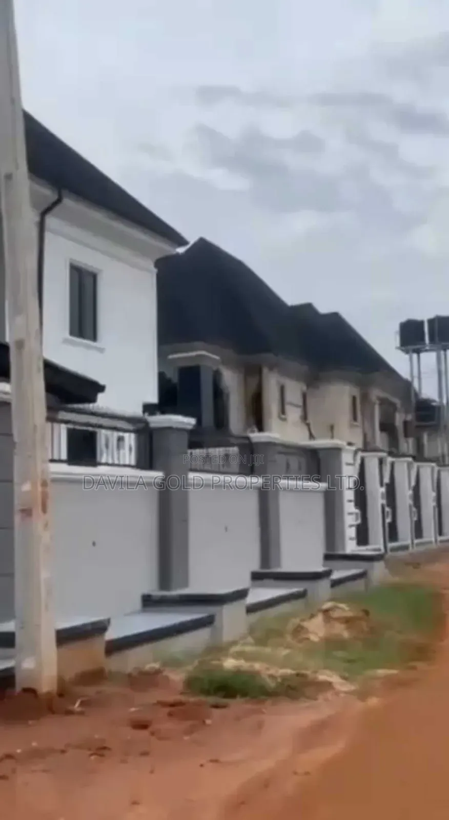 12bdrm Block of Flats in Benin City for sale