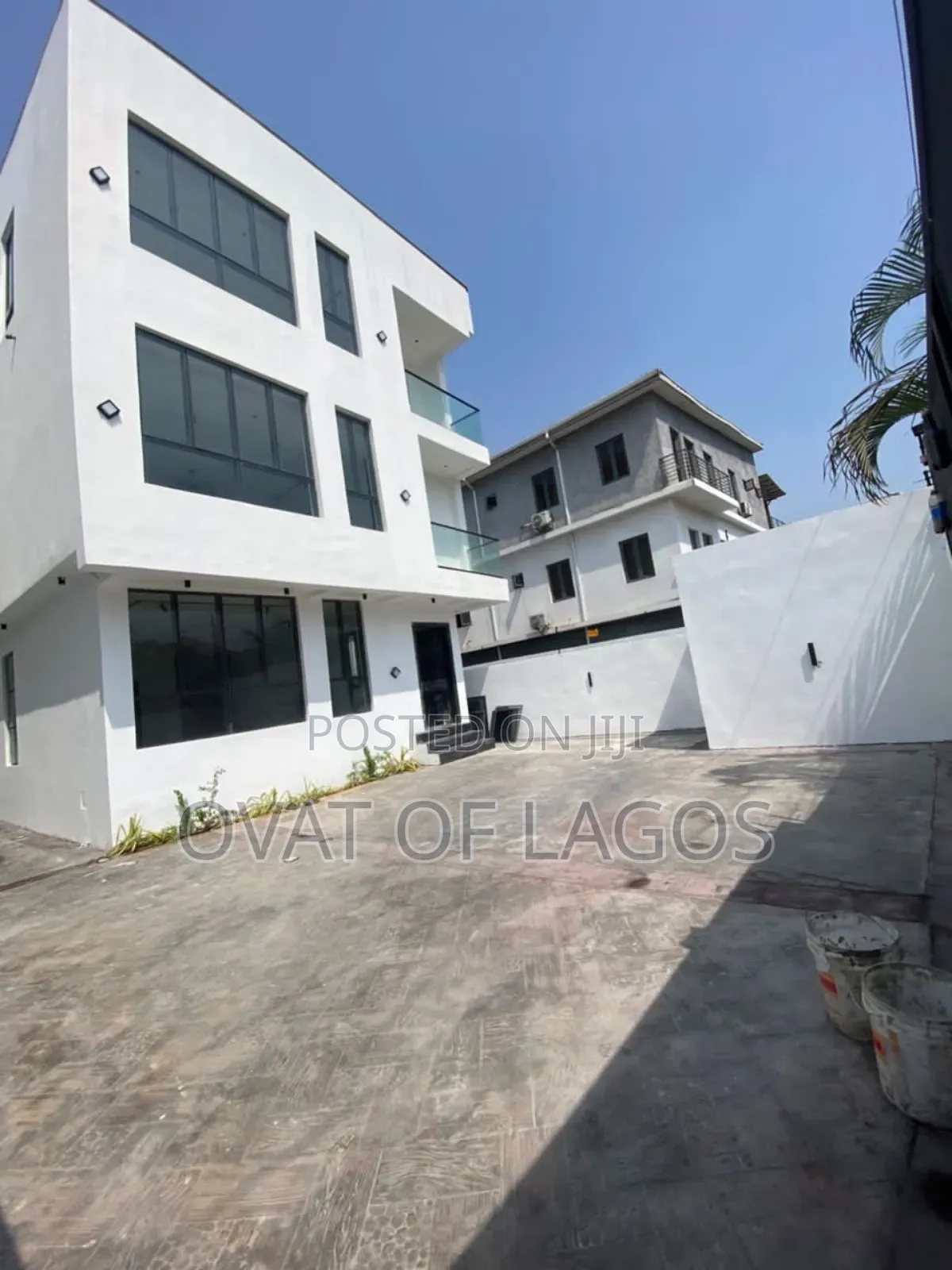 5bdrm Duplex in Lekki Phase 1 for sale