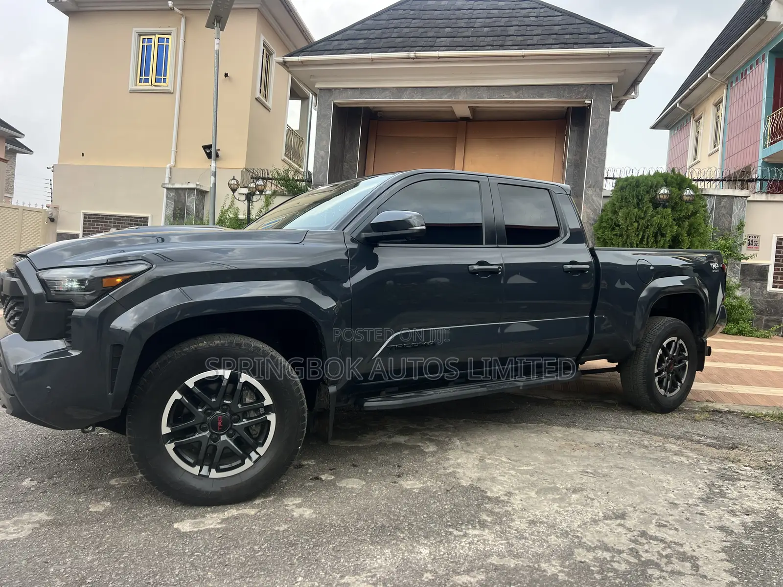 Toyota Tacoma SR5 Double Cab 6' Bed AT 2024 Gray