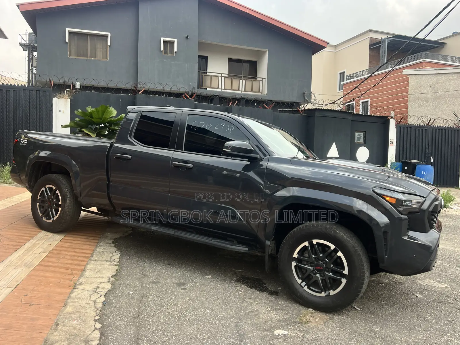 Toyota Tacoma SR5 Double Cab 6' Bed AT 2024 Gray
