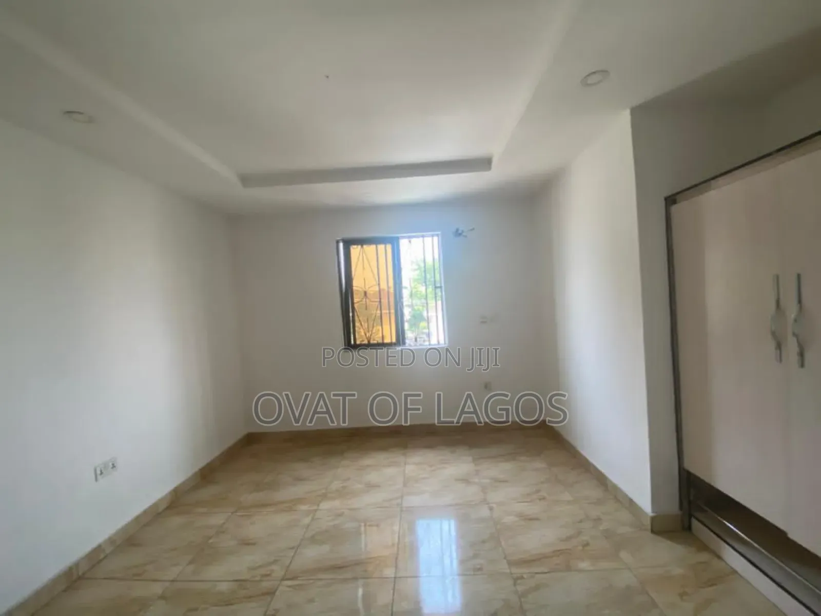 2bdrm Apartment in Lekki Phase 1 for rent