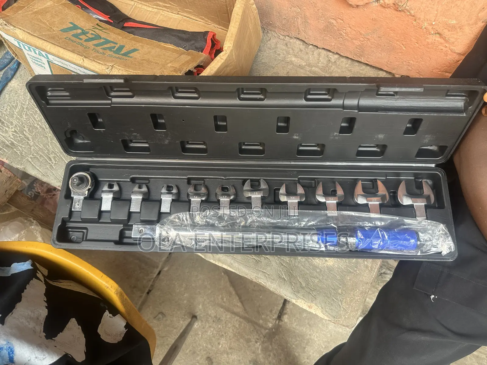 12-Piece Interchangeable Torque Wrench Spanner Set