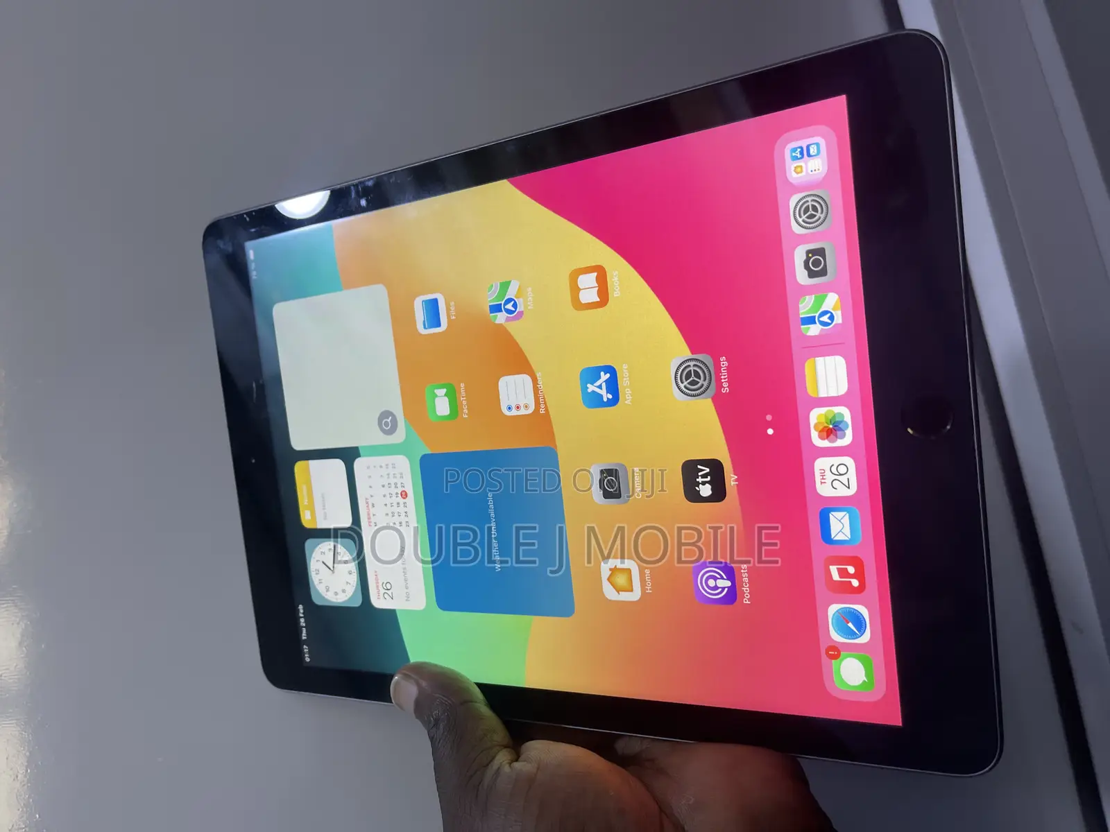 Apple iPad 9.7 32 GB Gray