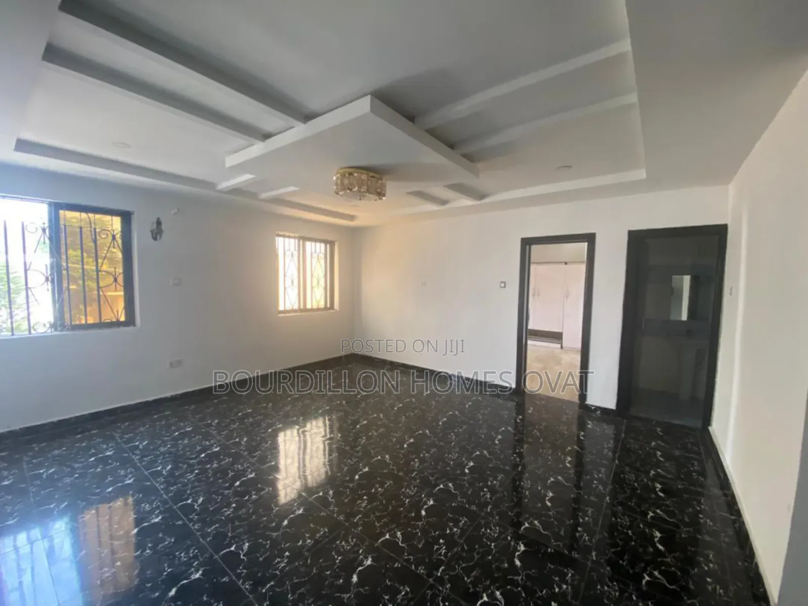 2bdrm Apartment in Lekki Phase 1 for rent