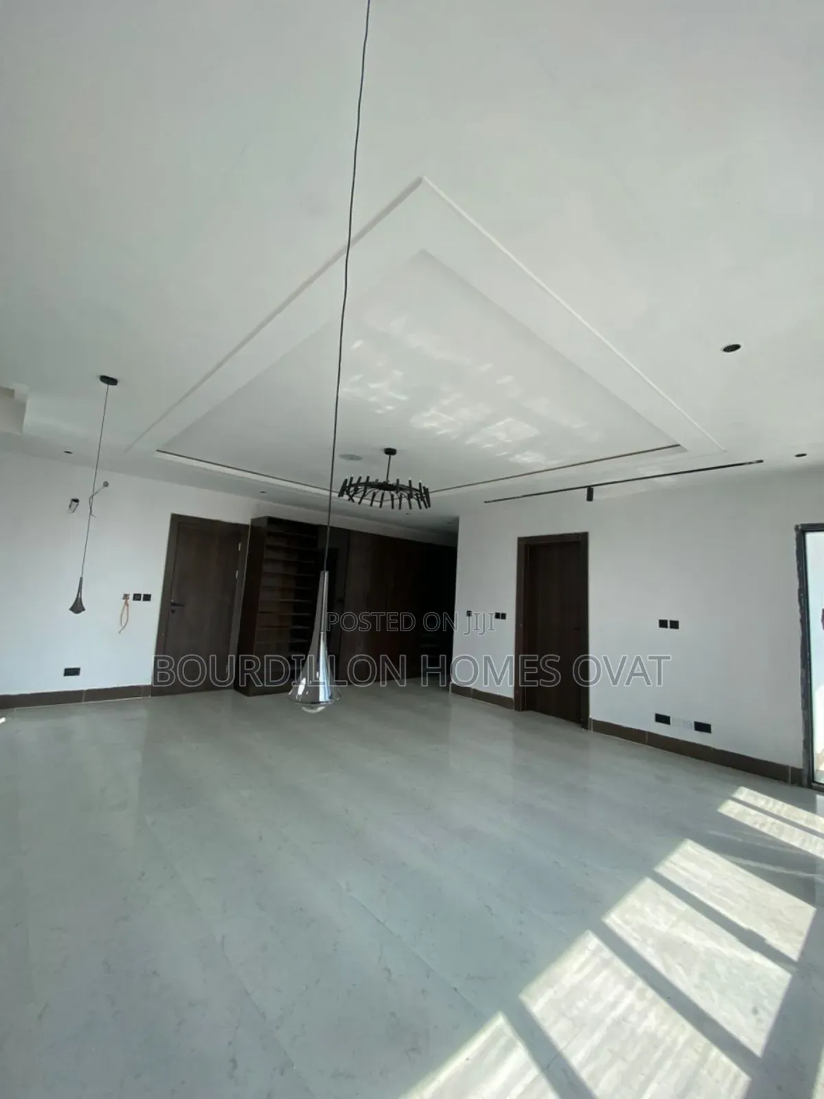 5bdrm Duplex in Lekki Phase 1 Lagos for sale